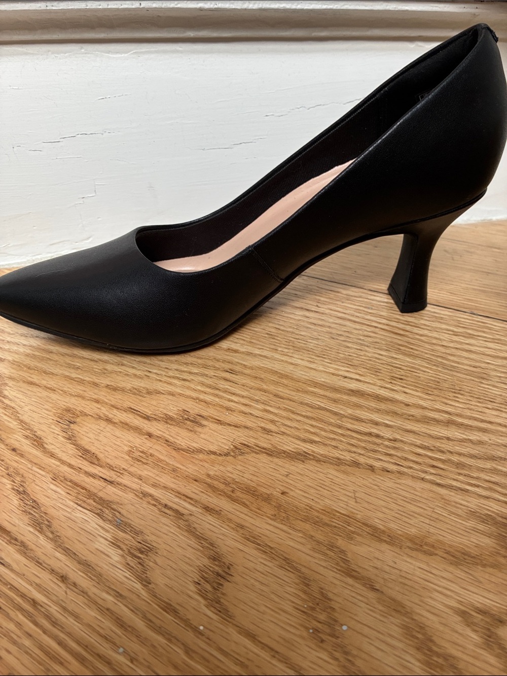 Clark’s Black pumps 8US 39EU - Picture 4 of 4